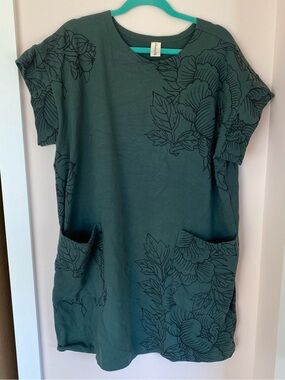 Smoking Lily Verbatim Tunic - 2X